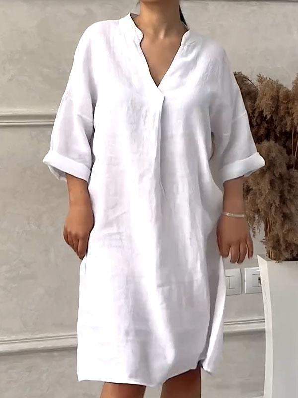Luźna sukienka plus size z bawełny i lnu z dekoltem w serek Luźna sukienka plus size z bawełny i lnu z dekoltem w serek